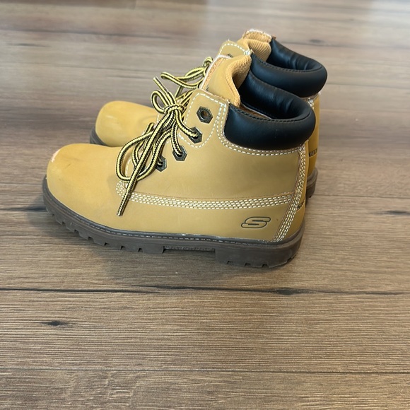 Sketchers Toddler Winter Boots Size 13 
Unisex Work Boots Hiking Shoes - Picture 3 of 7